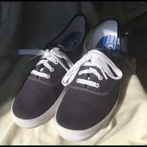 Navy Keds